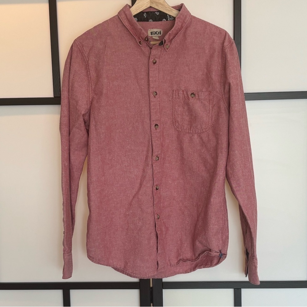 1901‎ button down men’s shirt. 100% cotton. Size Large